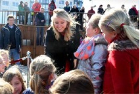 Vernieuwde boulevard Scheveningen feestelijk geopend