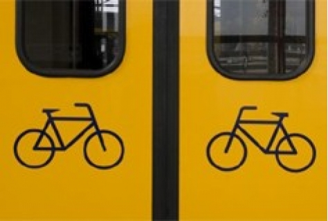 SP, PvdA en CDA willen fiets gratis in de trein