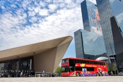 Hop on concept Sight Seeing Worldwide ook in Rotterdam