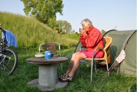 Nieuwe meerdaagse fietsroute langs Natuurkampeerterreinen in Friesland