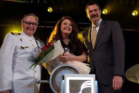 Encore is meer jacht dan cruiseschip