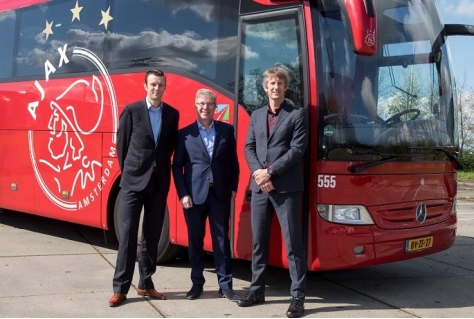 Oad blijft sponsor Ajax