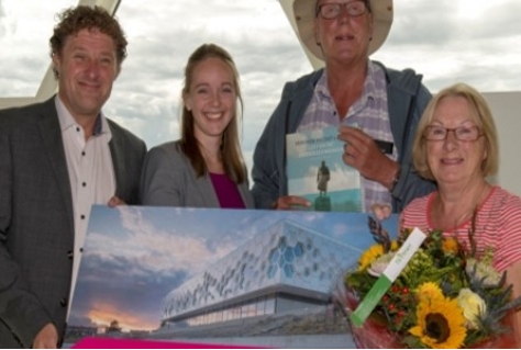 100.000ste bezoeker voor het Afsluitdijk Wadden Center