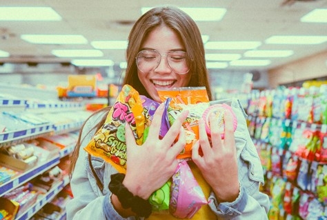 Consumenten iets minder positief maar bestedingen groeien 