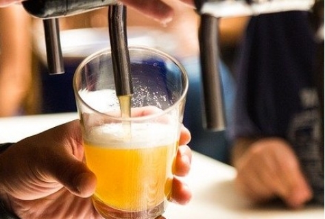 Hotels mogen na 20.00 geen alcohol verkopen aan gasten