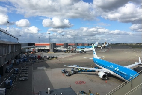 Kabinet beperkt Schiphol