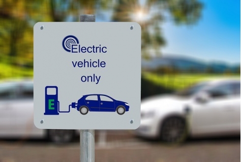Stress op reis met elektrische auto leidt tot nieuwe boekingssite