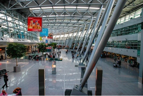 Nederlandse vakantieganger kiest voor luchthaven Düsseldorf