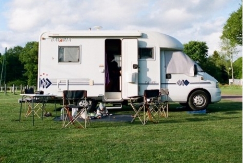 53.000 handtekeningen tegen verdubbeling motorrijtuigenbelasting campers