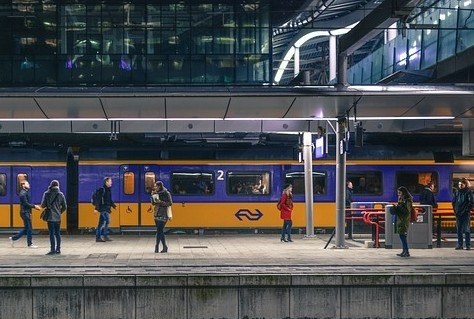 Internationale trein van Leeuwarden/Groningen naar Brussel