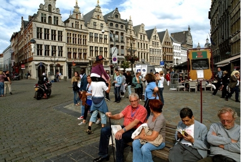Waar gaan Nederlanders met Pinksteren naar toe? Booking.com ziet opmerkelijke bestemmingen in top 10