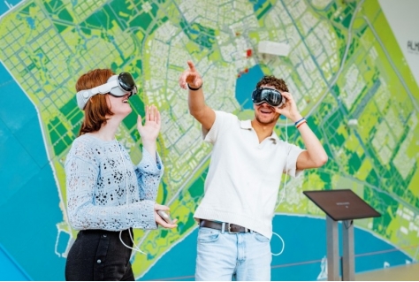 Almere zet Apple Vision Pro in om bezoekers op een nieuwe manier kennis te laten maken met de stad