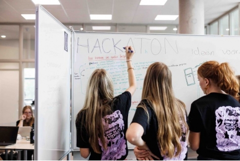 Hackathon: indoorsurfbaan voor Groningen en Wandelbox Noord-Nederland
