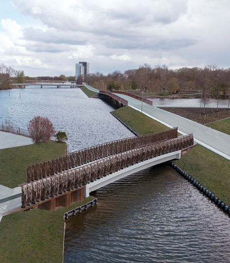 De Floriade Expo inspireerde de deelnemers om duurzaamheid te verbinden met stedelijke opgaven. Deze bruggen zijn recyclebaar. De Floriade Expo inspireerde de deelnemers om duurzaamheid te verbinden met stedelijke opgaven. Deze bruggen zijn recyclebaar.