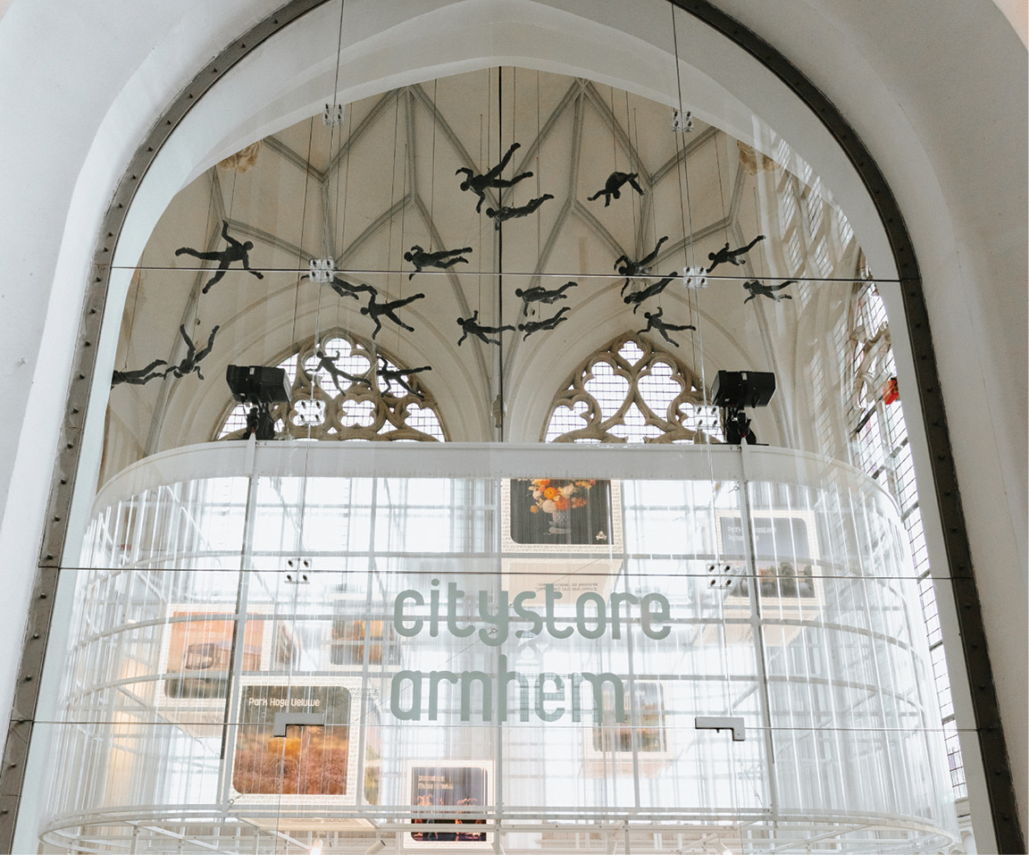 De architectuur van de Eusebiuskerk blijft overduidelijk zichtbaar. De architectuur van de Eusebiuskerk blijft overduidelijk zichtbaar.