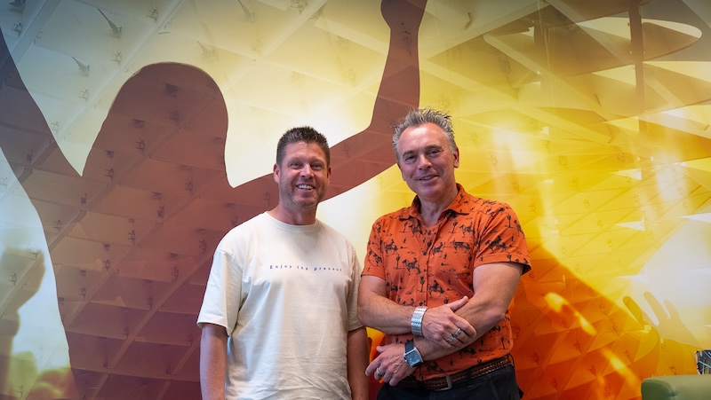     Peter Horsten and Simon de Wijs are the final editors of Uncover.