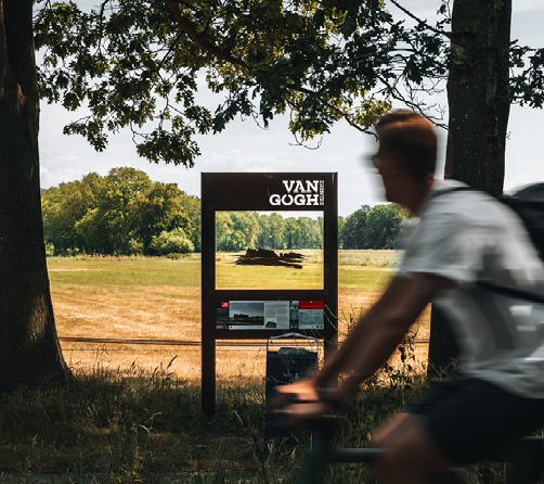 Van Gogh fietsroute met doorkijk hoe Van Gogh het landschap schilderde. Van Gogh fietsroute met doorkijk hoe Van Gogh het landschap schilderde.
