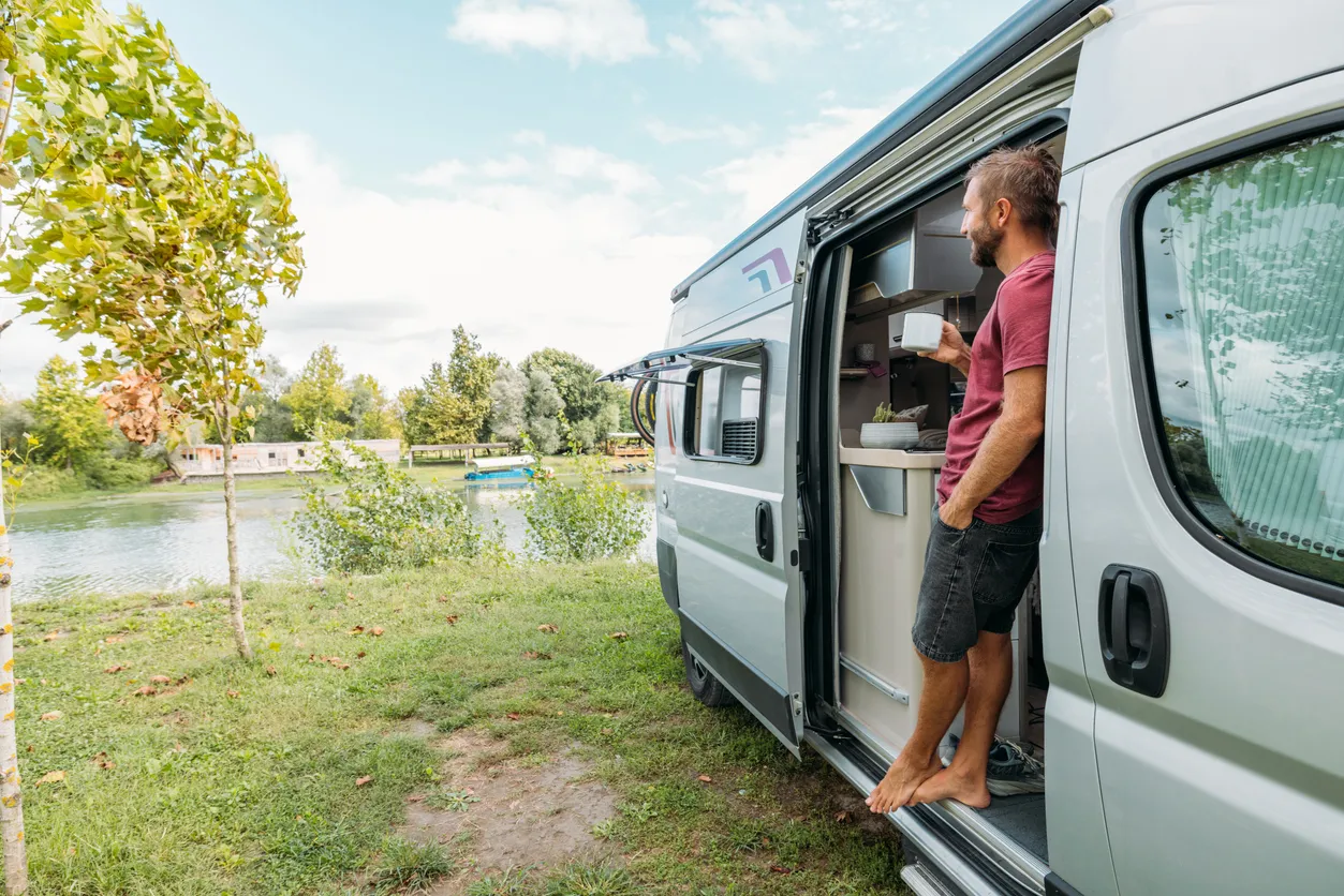 Hoge motorrijtuigenbelasting zet campers stil en beperkt spontaan gebruik